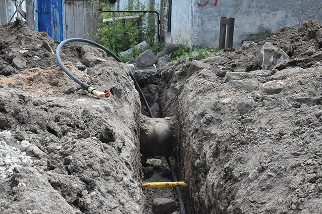 sarikamis’in-100-yillik-icme-suyu-sebekesi-yeniliyor--(4).jpg