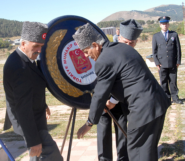 sarikamis’ta-19-eylul-gaziler-gunu-kutlandi-(4).jpg
