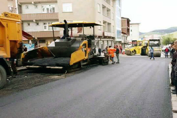 sarikamis-belediyesi-altyapiyi-tamamladi,-asfalt-calismalarina-basladi-(1).jpg