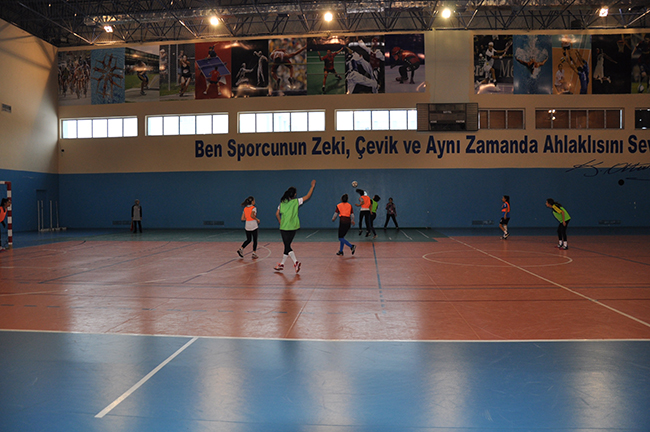 sarikamis-besyo’da-futsal-heyecani-basladi--(3).jpg