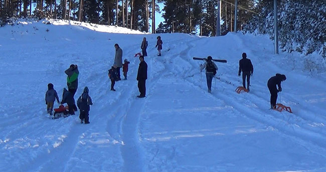 sarikamis-kayak-merkezi’nde-kizak-keyfi--(1).jpg