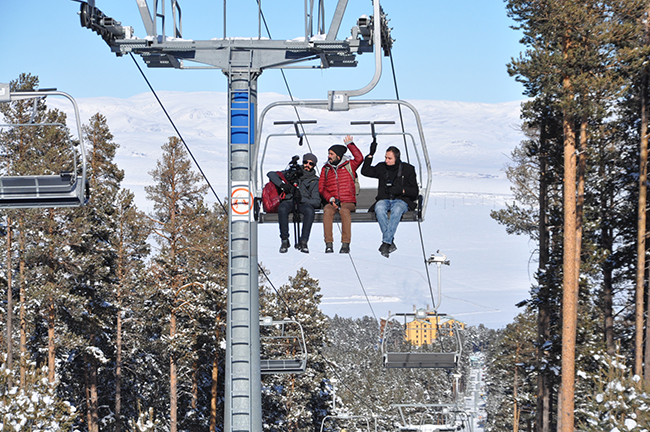 sarikamis-kayak-merkezi-hafta-sonu-doldu-tasti--(17).jpg