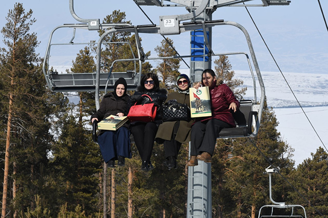 sarikamis-kayak-merkezi-kadinlari-agirladi-(1).jpg