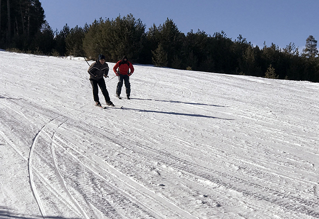 sarikamis-kayak-merkezinde-hafta-sonu-yogunlugu--(2).jpg