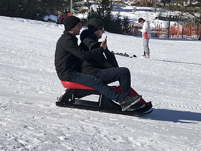 sarikamis-kayak-merkezinde-hafta-sonu-yogunlugu--(4).jpg