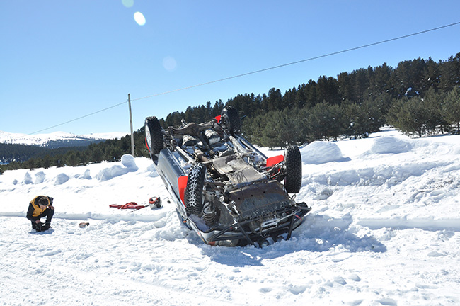sarikamista-4.-kis-oyunlari-festivali-off-road-rallisinde-bazi-araclar-takla-atti-(7).jpg