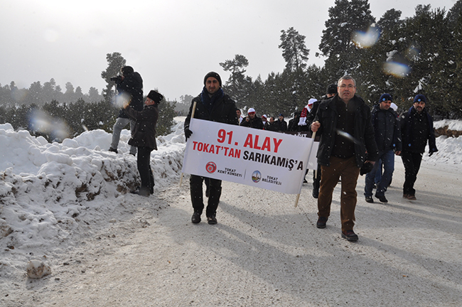 sarikamista-on-binler-sehitler-icin-yurudu-(30).jpg