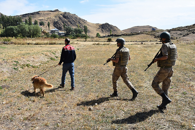 sedanur-guzeli-arama-calismasi-helikopter-destekli-suruyor--(3).jpg