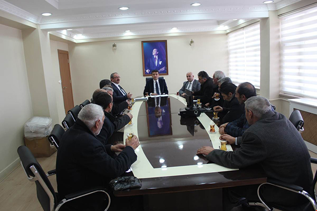 selim-kaymakami-keklik,-muhtarlarla-bir-araya-geldi-(1).jpg