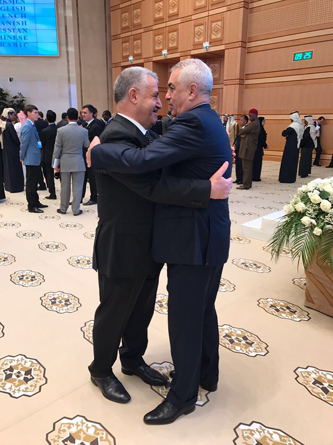 son-bir-ayda-ucuncu-kez-turkmenistan’a-ziyaret-gerceklestiren-bakan-arslan-turkmenistan’da-yakin-ilgiyle-karsilasti-(3).jpg