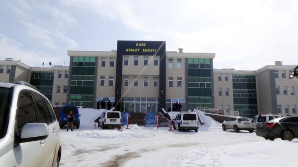 sonmez---ozbilen-davasi-2-nisana-ertelendi-(2).jpg