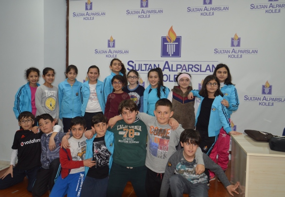 sultan-alparslan’da-fen-bilimleri-yarismasi-(10).jpg