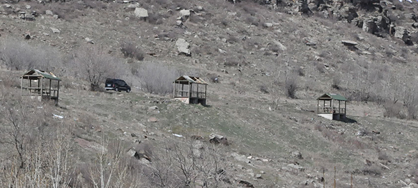 telsiz-vadisi-kars-kent-ormani-piknik-alani-talan-ediliyor-(3).jpg
