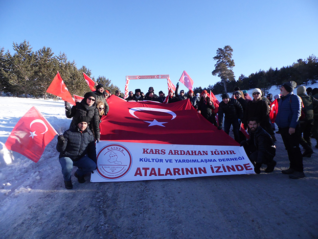turkiye-sarikamis-sehitleri-icin-yurudu-(1).jpg