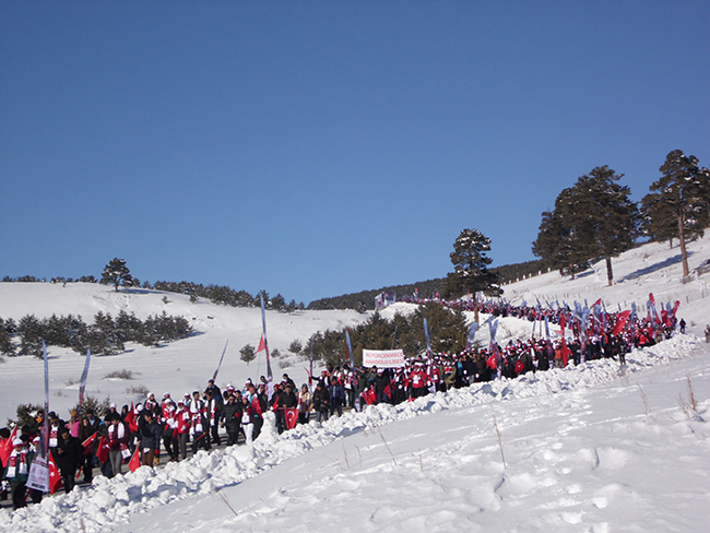 turkiye-sarikamis-sehitleri-icin-yurudu-(21).jpg
