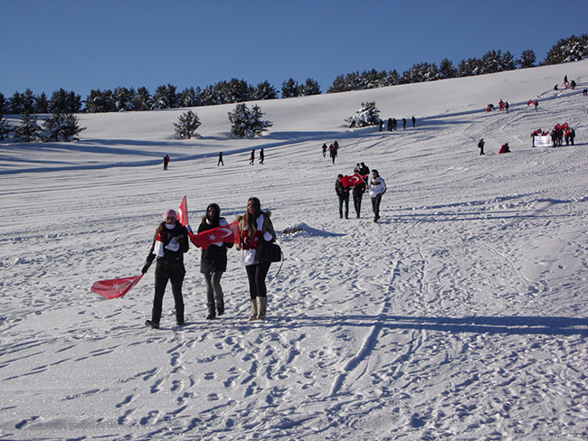 turkiye-sarikamis-sehitleri-icin-yurudu-(3).jpg
