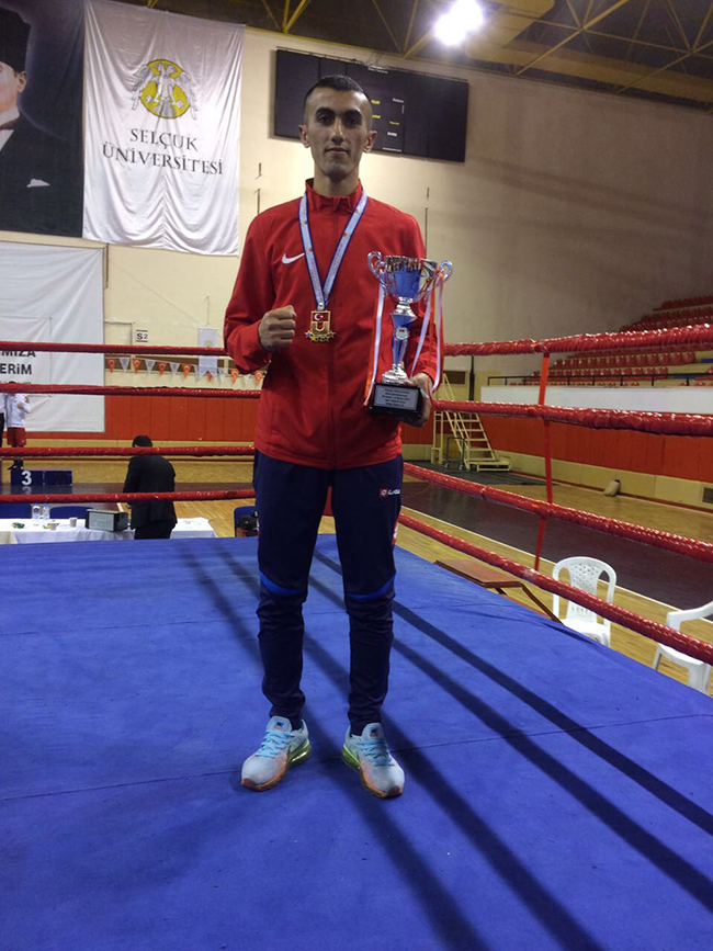 turkiye-ucunculugu-kau-boks-takiminin-(2).jpg