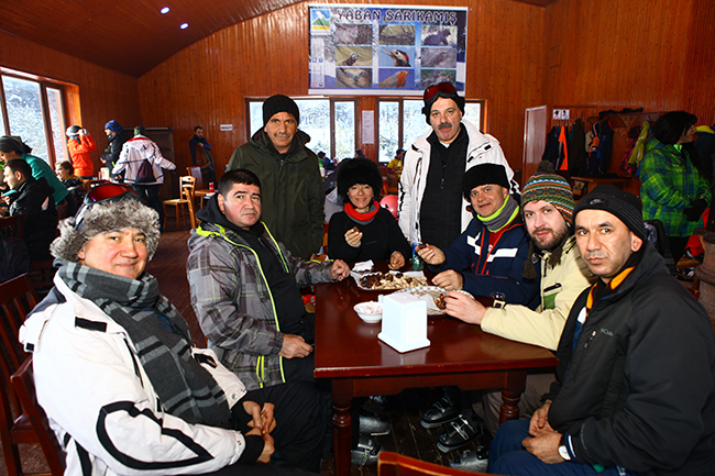 turkmenistan-heyeti,-sarikamis-kayak-merkezi’ni-inceledi-(3).jpg