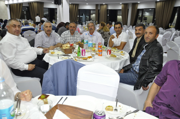 ucum,-iftar-yemegi-verdi!-(1).jpg