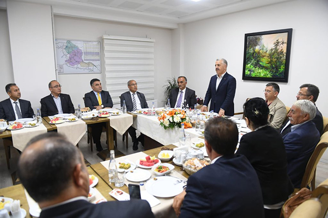 udh-bakani-ahmet-arslan,-karsli-stk-temsilcileri-ile-bir-araya-geldi-(1).jpg