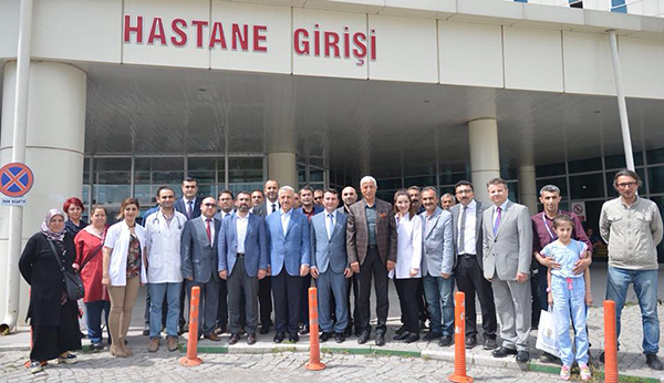 udh-bakani-ahmet-arslan-harakani-devlet-hastanesini-ziyaret-etti-(4).jpg