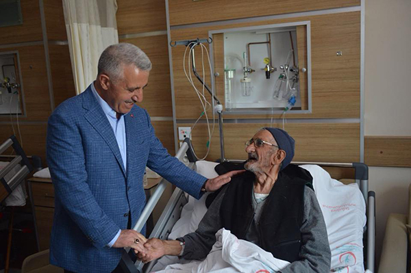 udh-bakani-ahmet-arslan-harakani-devlet-hastanesini-ziyaret-etti-(5).jpg