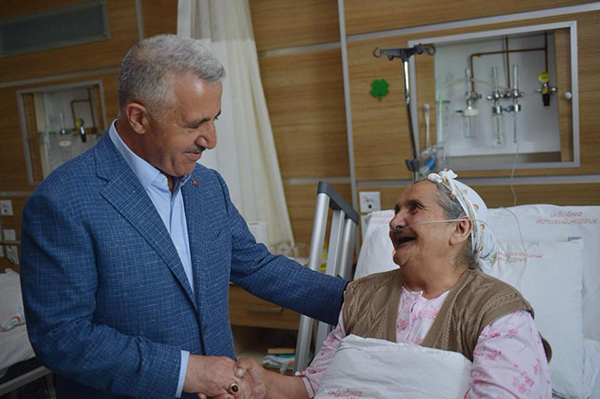 udh-bakani-ahmet-arslan-harakani-devlet-hastanesini-ziyaret-etti-(8).jpg