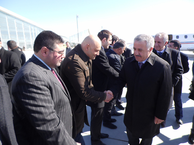udh-bakani-ahmet-arslan-kars’a-geldi-(6).jpg