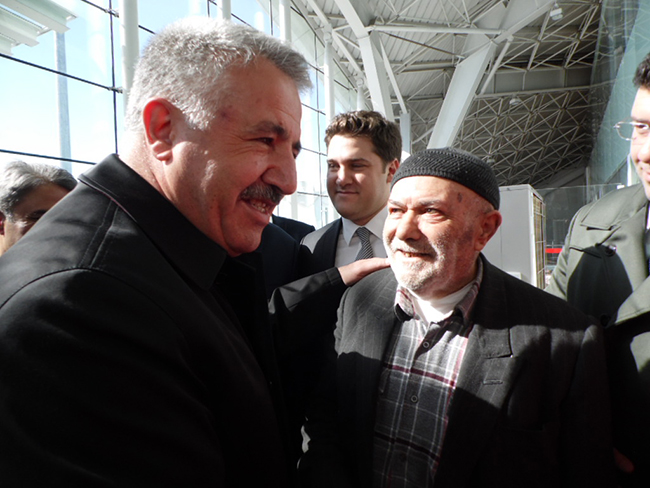 udh-bakani-ahmet-arslan-kars’a-geldi-(8).jpg