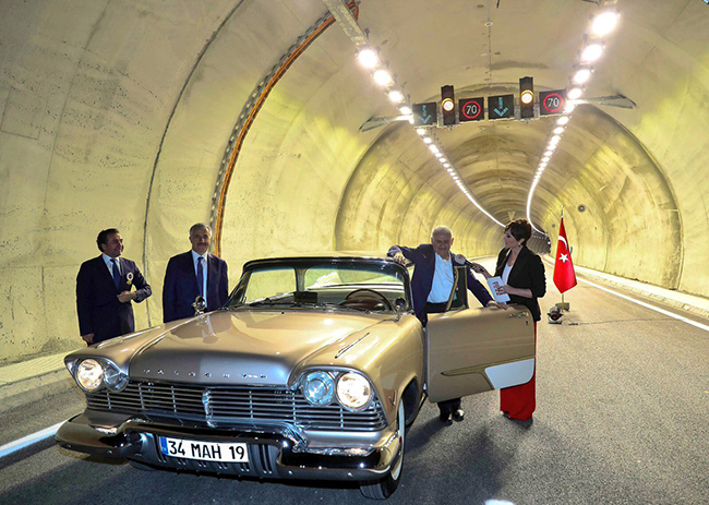 udh-bakani-arslan,-basbakan-yildirim-ile-sabuncubeli-tunelleri-acilisina-katildi-(3).jpg