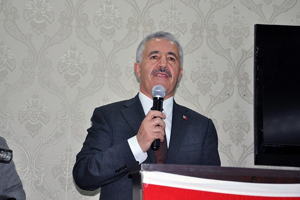 udh-bakani-arslan,-kars-bulusmasi-iftar-programina-katildi-(1).jpg