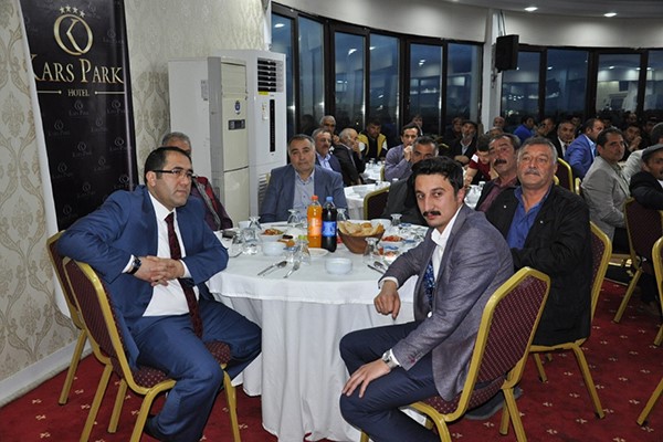 udh-bakani-arslan,-kars-bulusmasi-iftar-programina-katildi-(4).jpg