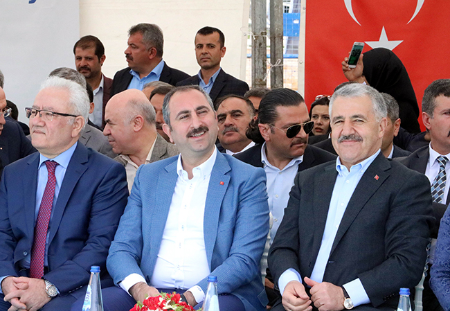 udh-bakani-arslan-ve-adalet-bakani-gul-gaziantepte-(5).jpg
