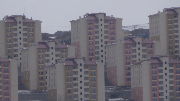 universite-ogrencilerinin-kira-feryadi!-(1).20150105145822..jpg