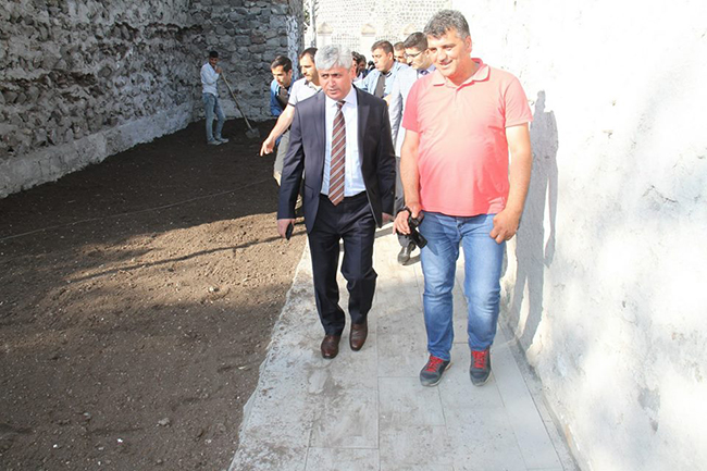 vali-dogan-2017-yili-calismalarini-yerinde-inceledi!-(11).jpg