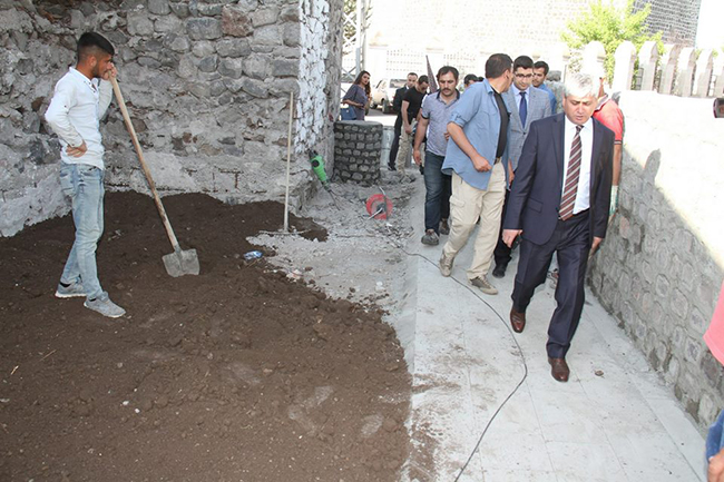 vali-dogan-2017-yili-calismalarini-yerinde-inceledi!-(12).jpg