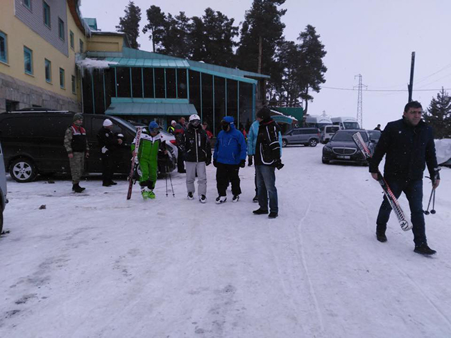 vali-rahmi-dogan,-cibiltepe-kayak-tesislerini-inceledi-(5).jpg