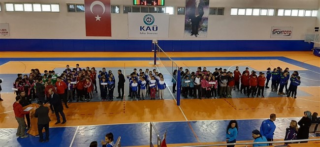 voleybol-bolge-yarismasi-kars’ta-basladi-(4).jpg