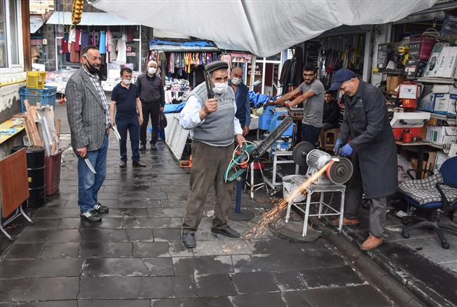 yarim-asirdir-keskin-bicaklar-icin-carkini-ceviriyor-(3).jpg