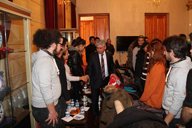 yildiz-teknik-universitesi-gezi-ve-kampcilik-toplulugu,-vali-dogan’i-ziyaret-etti-(4).jpg
