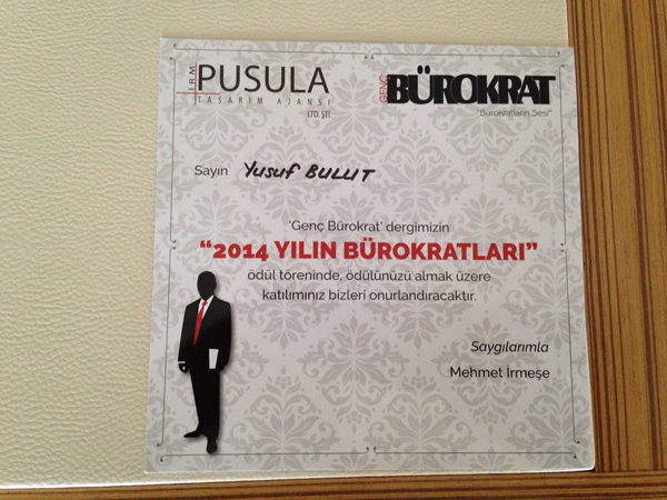 yusuf-bulut'a-'2014-yilinin-burokrati'-odulu!-(1).jpg