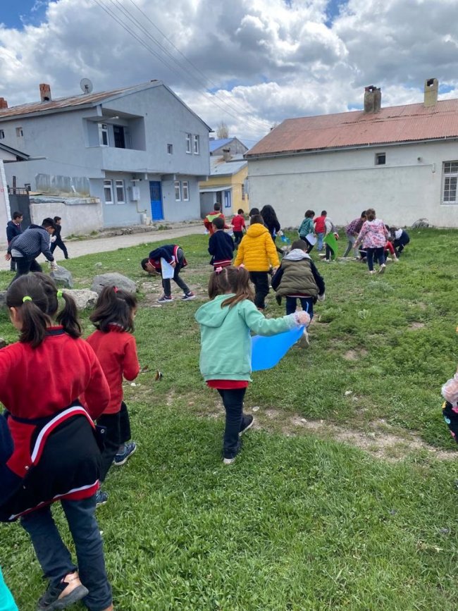 zubeyde-hanim-ilkokulu’ndan-cevre-temizligi-etkinligi-(3).jpg
